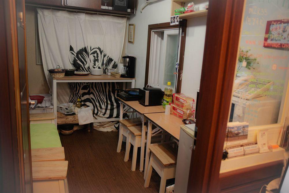 Sinchon Sisters Hostel Seul Exterior foto