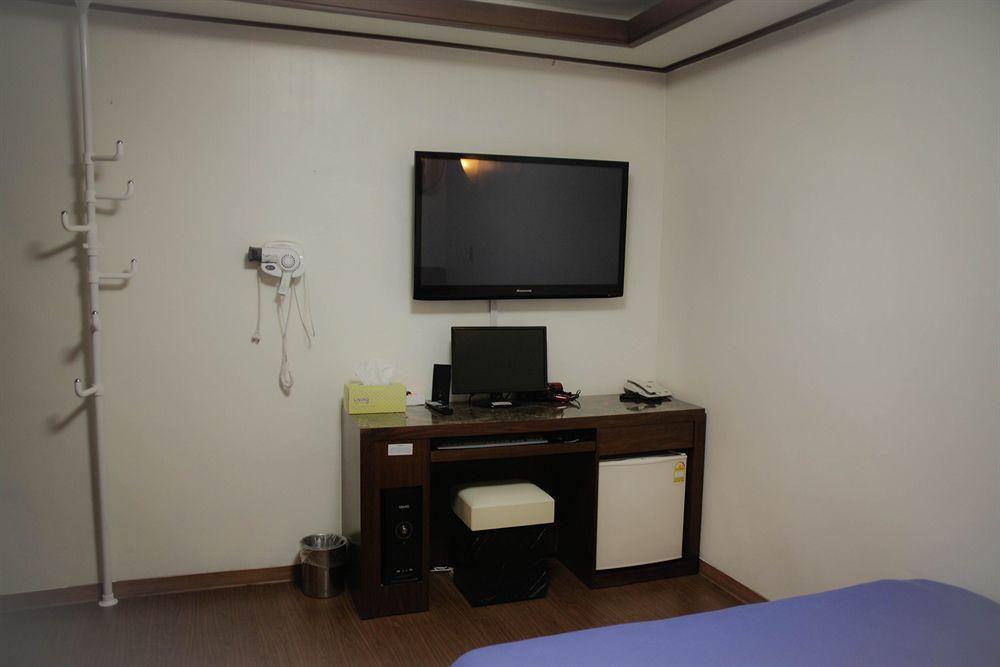 Sinchon Sisters Hostel Seul Exterior foto