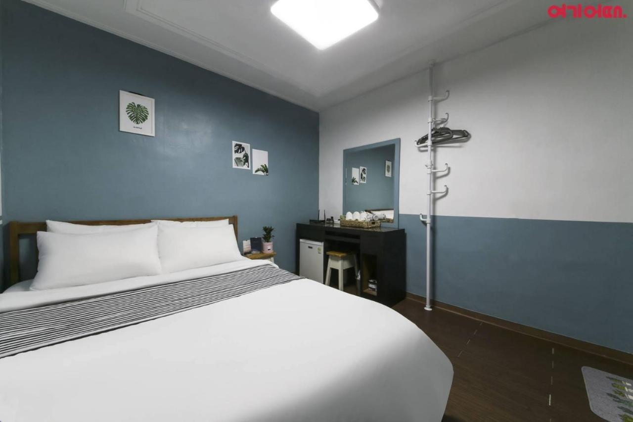 Sinchon Sisters Hostel Seul Exterior foto