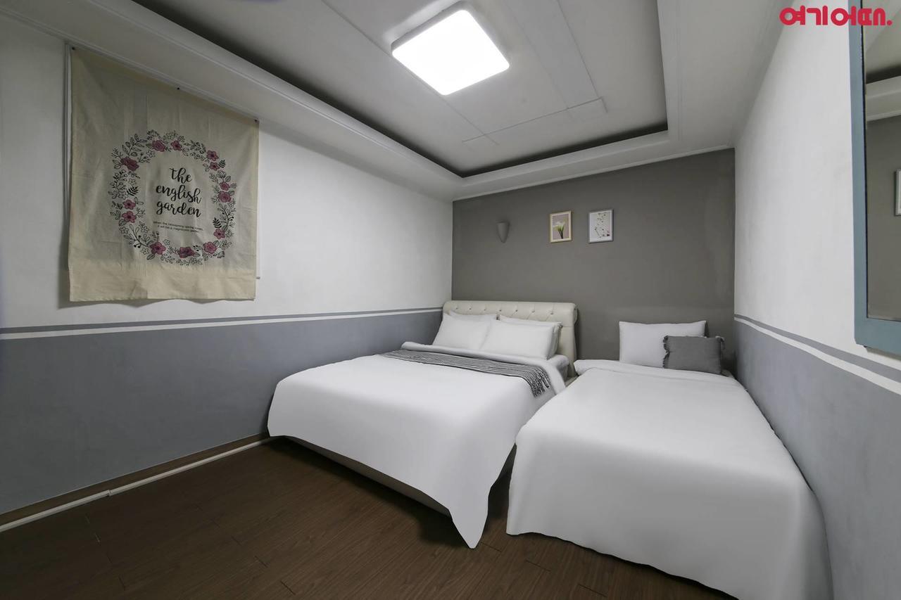 Sinchon Sisters Hostel Seul Exterior foto